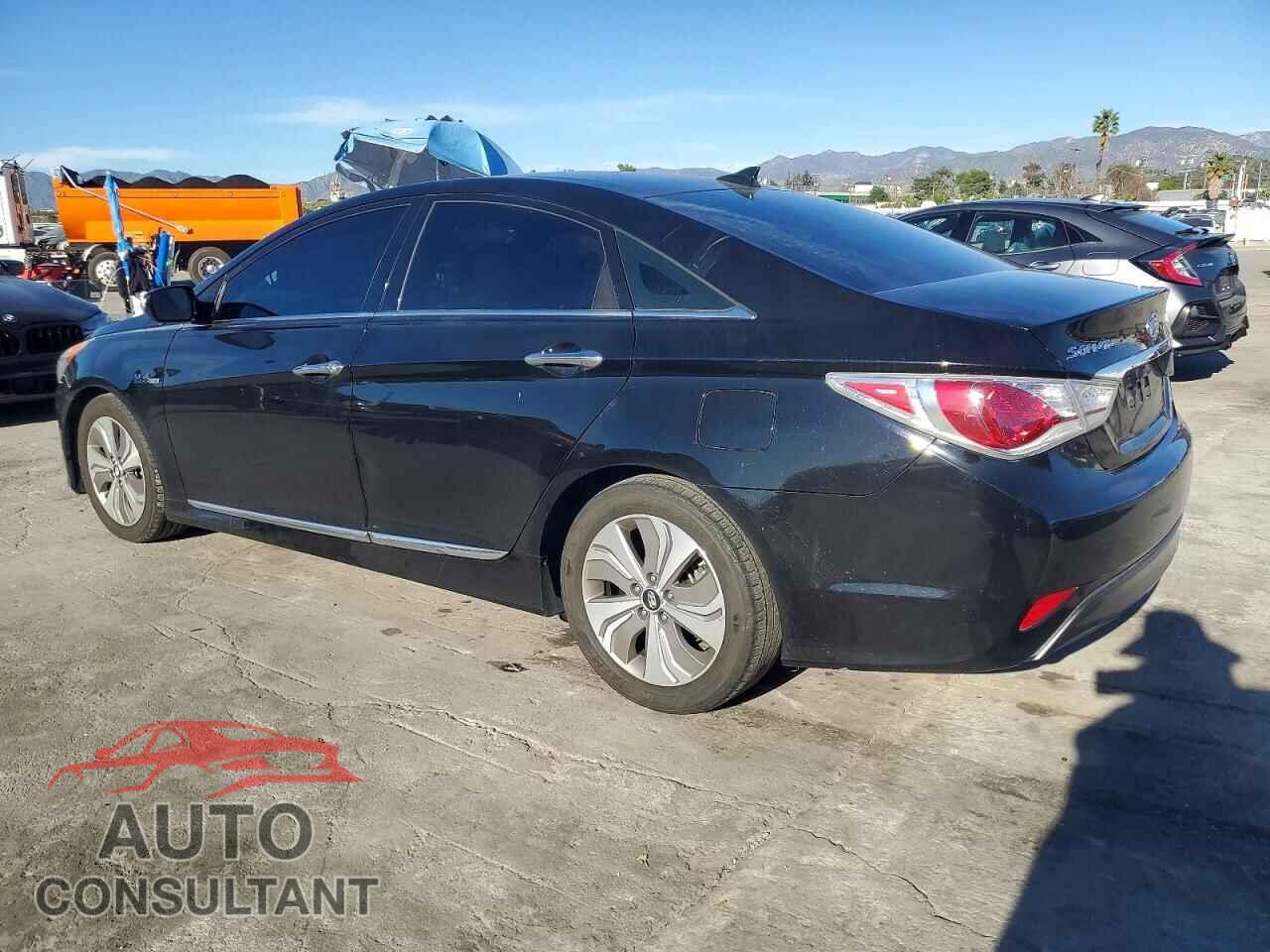 HYUNDAI SONATA 2013 - KMHEC4A48DA076762