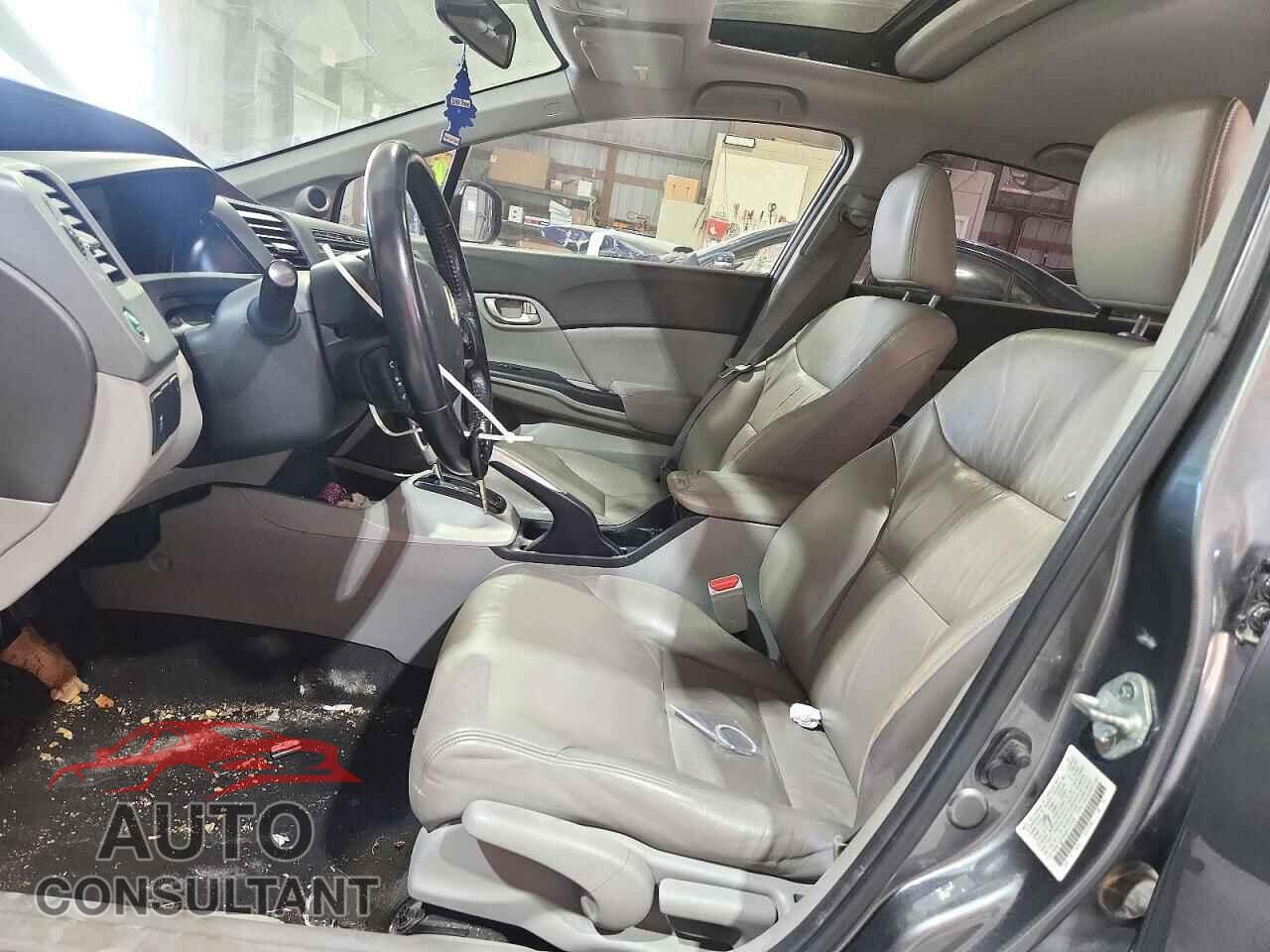 HONDA CIVIC 2012 - 2HGFB2F95CH310104