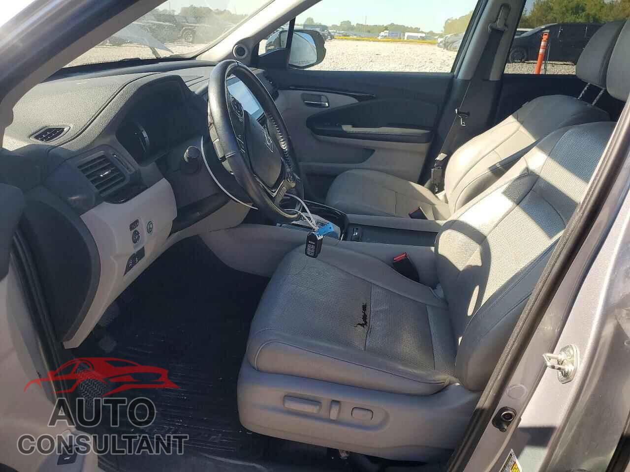 HONDA PILOT 2016 - 5FNYF6H02GB018200