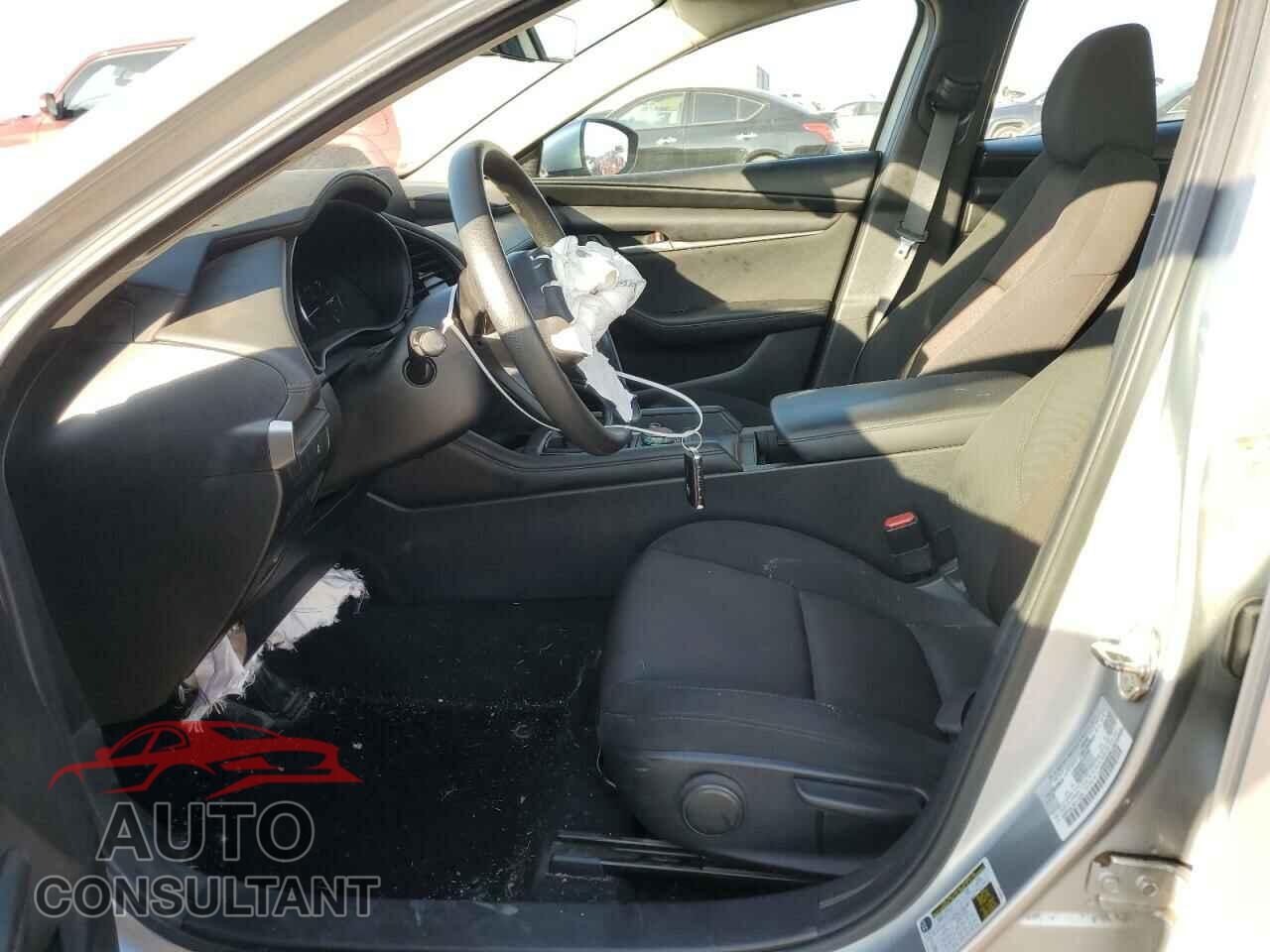 MAZDA 3 2019 - 3MZBPABL3KM114539