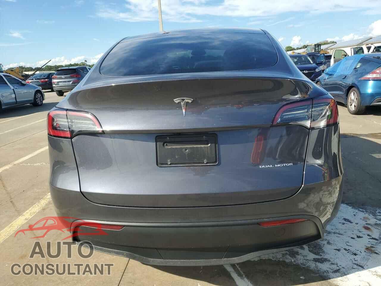 TESLA MODEL Y 2023 - 7SAYGAEE4PF907437