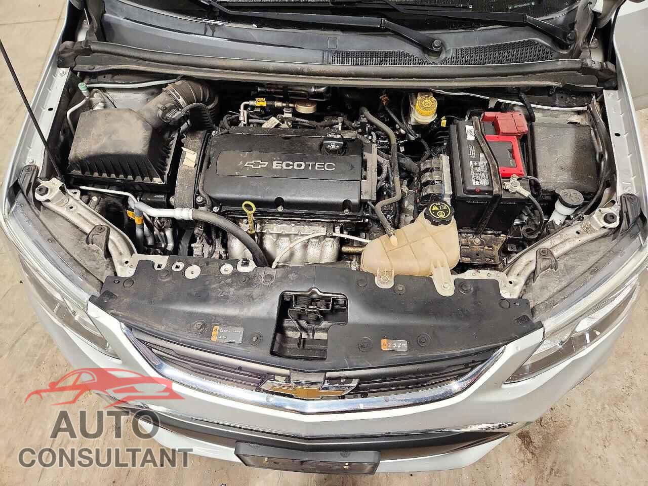 CHEVROLET SONIC 2018 - 1G1JD5SH2J4120426