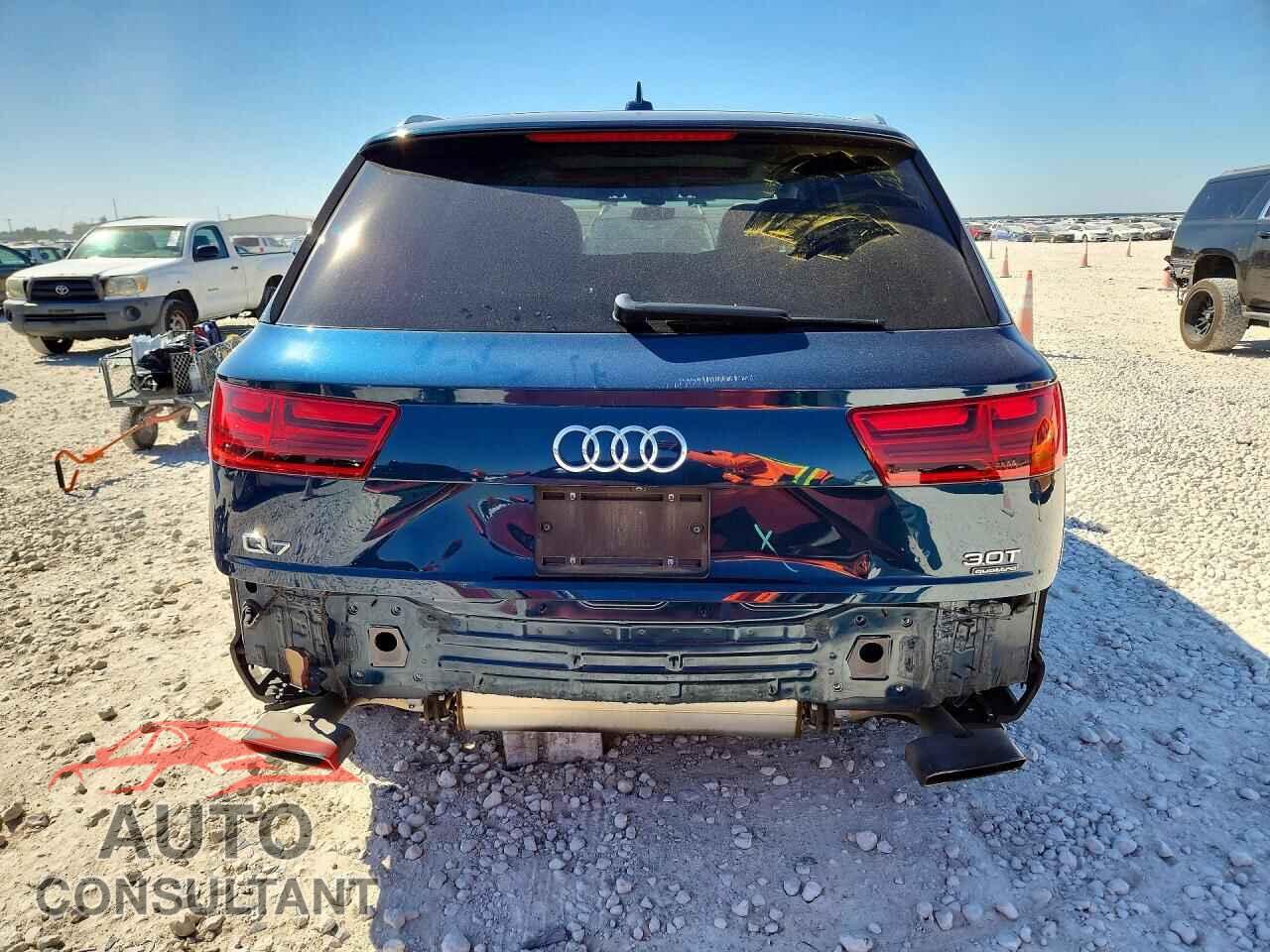 AUDI Q7 2018 - WA1VAAF70JD044243