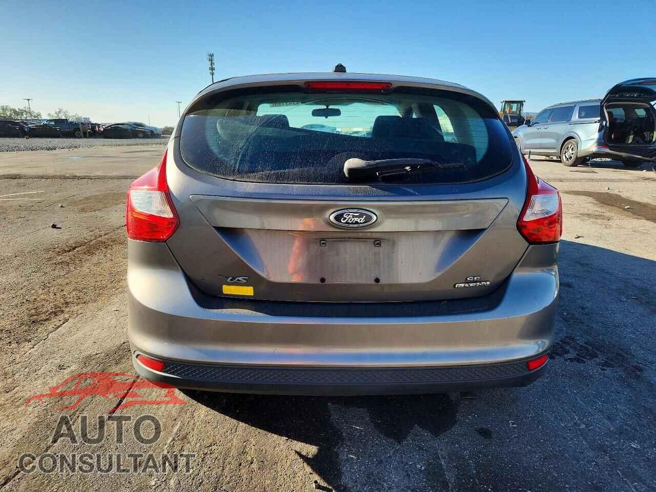 FORD FOCUS 2012 - 1FAHP3K2XCL365793