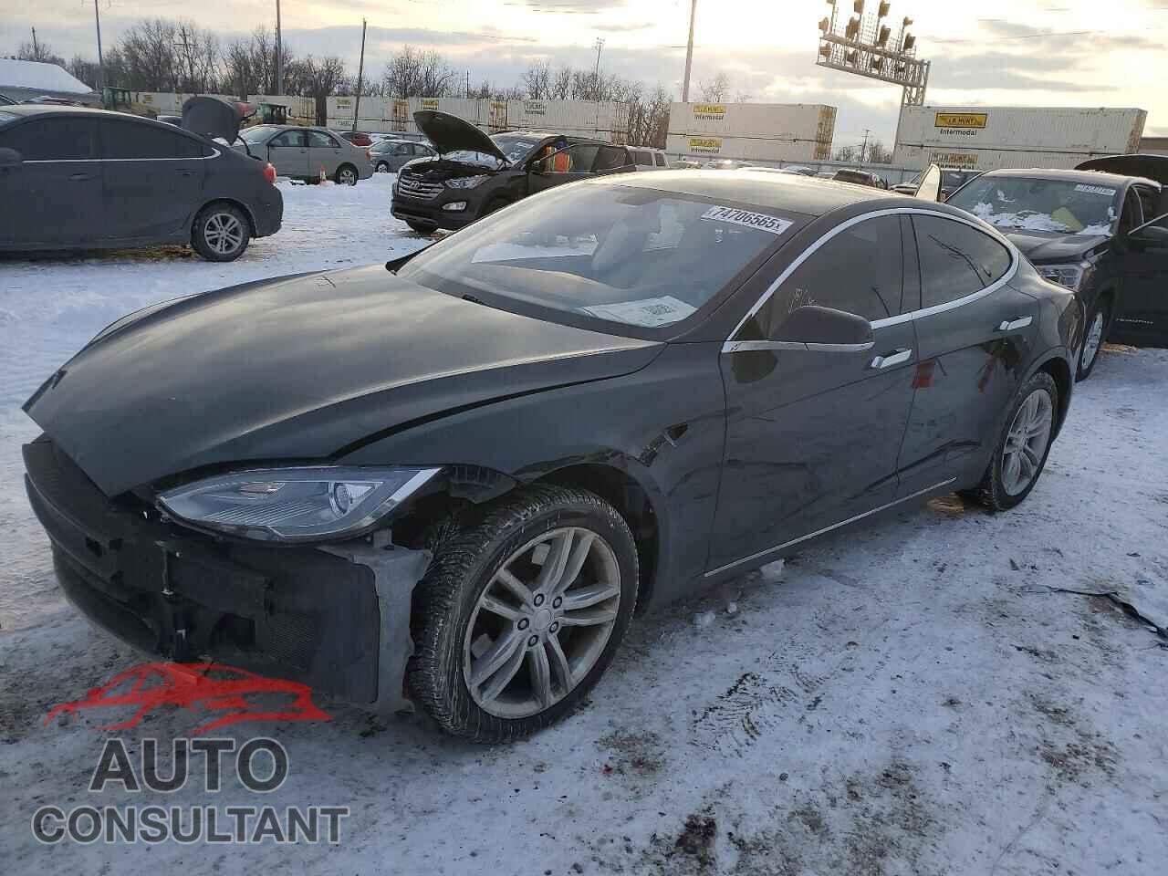 TESLA MODEL S 2013 - 5YJSA1CGXDFP03942