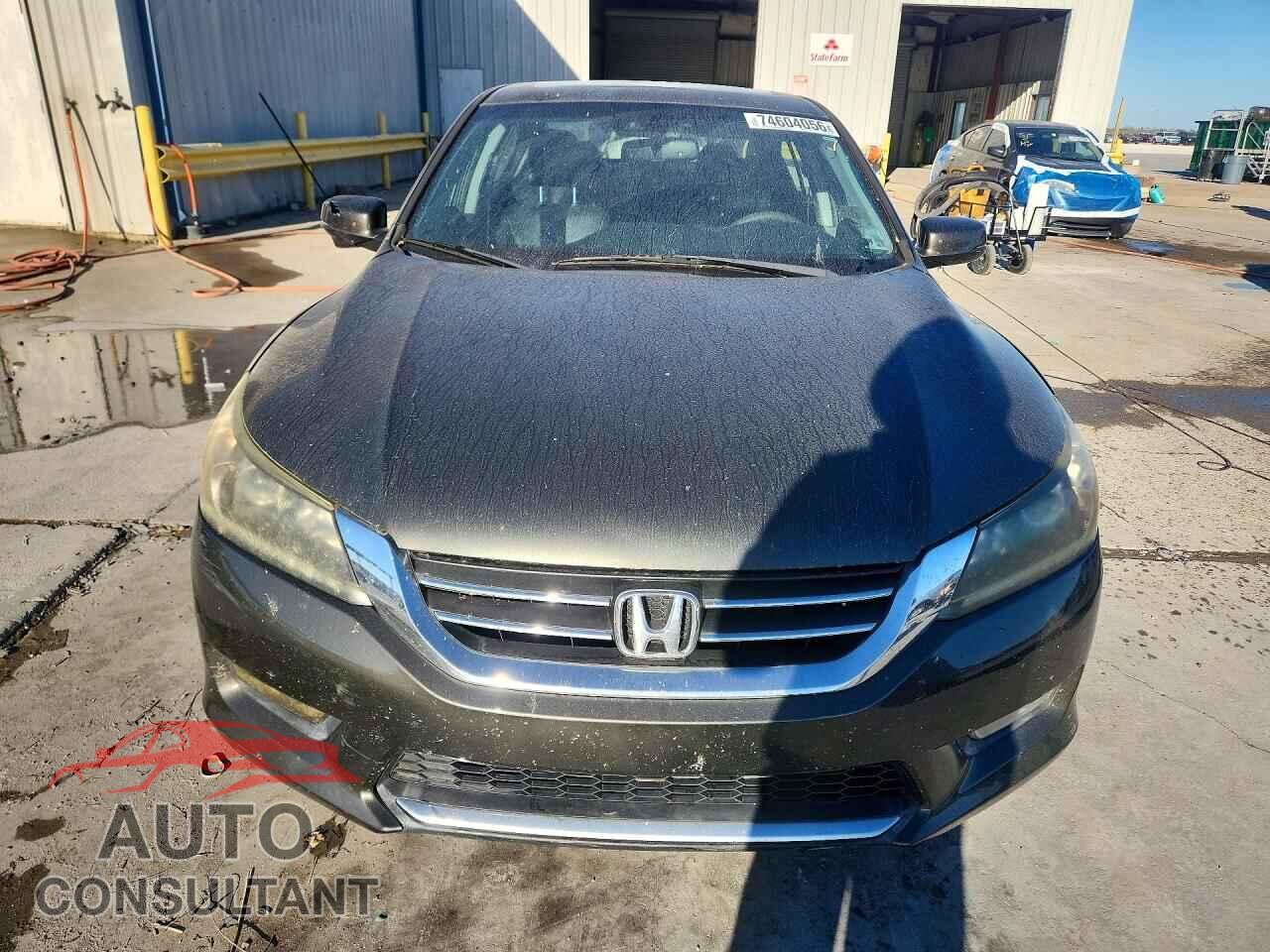 HONDA ACCORD 2013 - 1HGCR2F88DA281333
