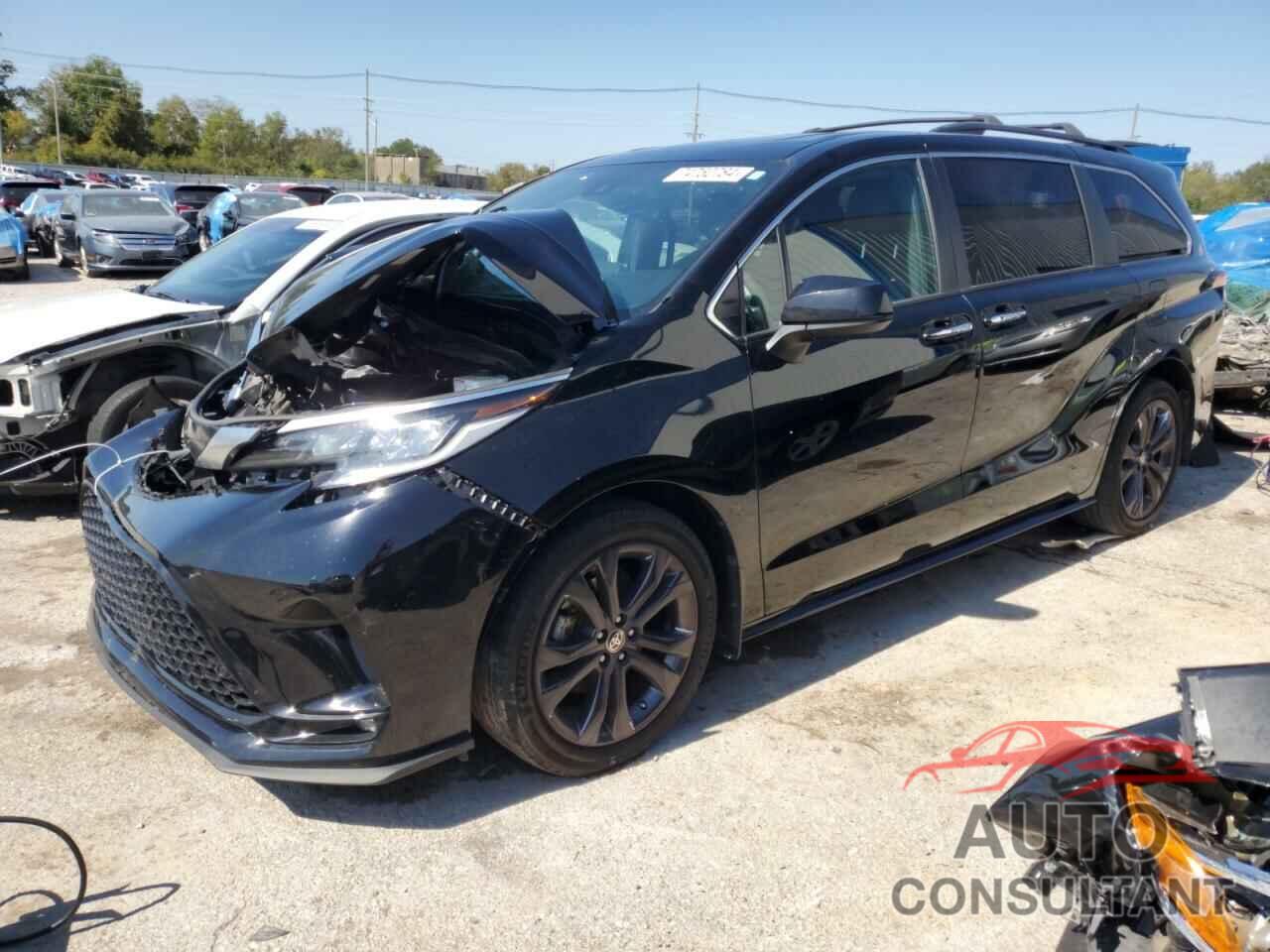 TOYOTA SIENNA 2022 - 5TDXRKEC9NS096105