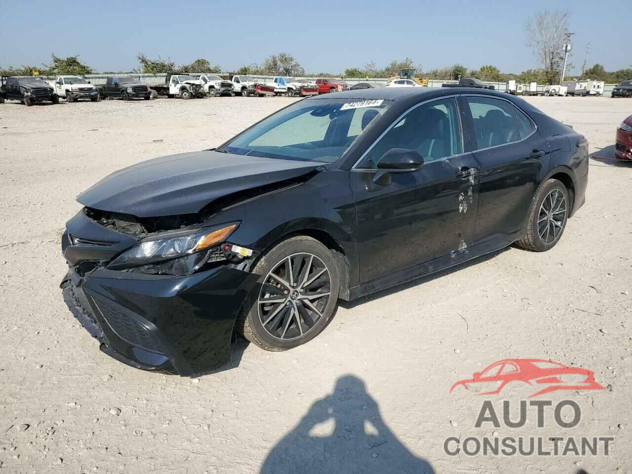 TOYOTA CAMRY 2021 - 4T1G11AK5MU445586