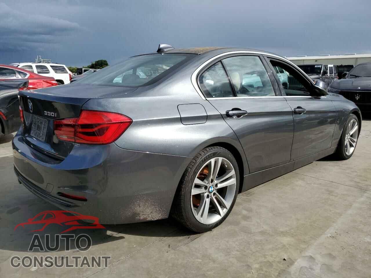 BMW 3 SERIES 2017 - WBA8B9C39HK885089