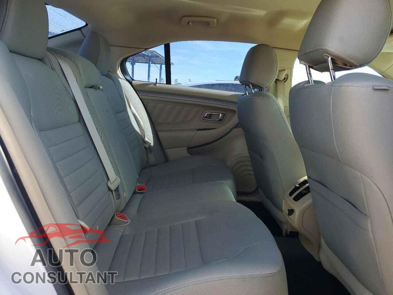 FORD TAURUS 2017 - 1FAHP2D82HG112950