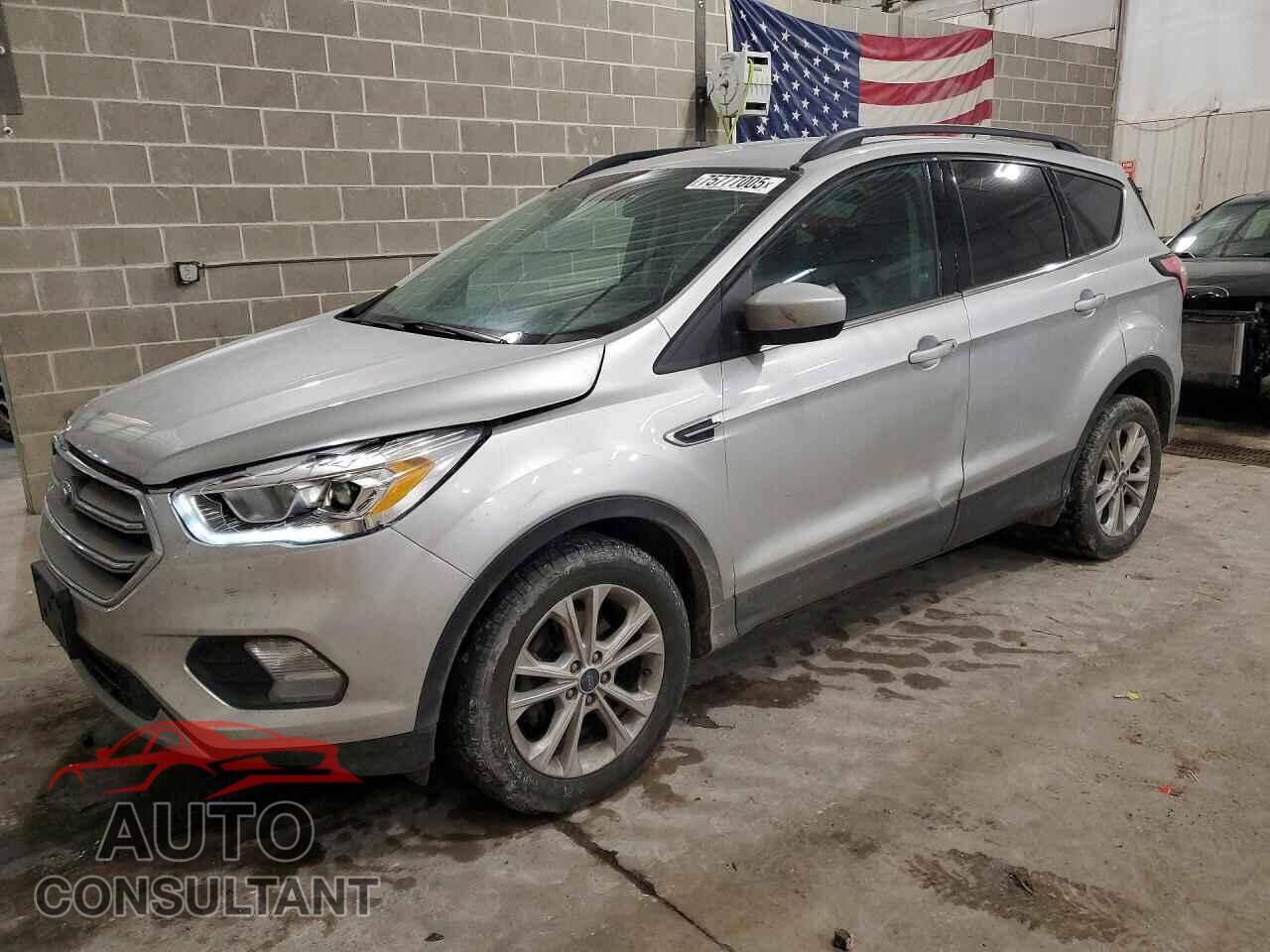 FORD ESCAPE 2017 - 1FMCU0GD3HUC38502