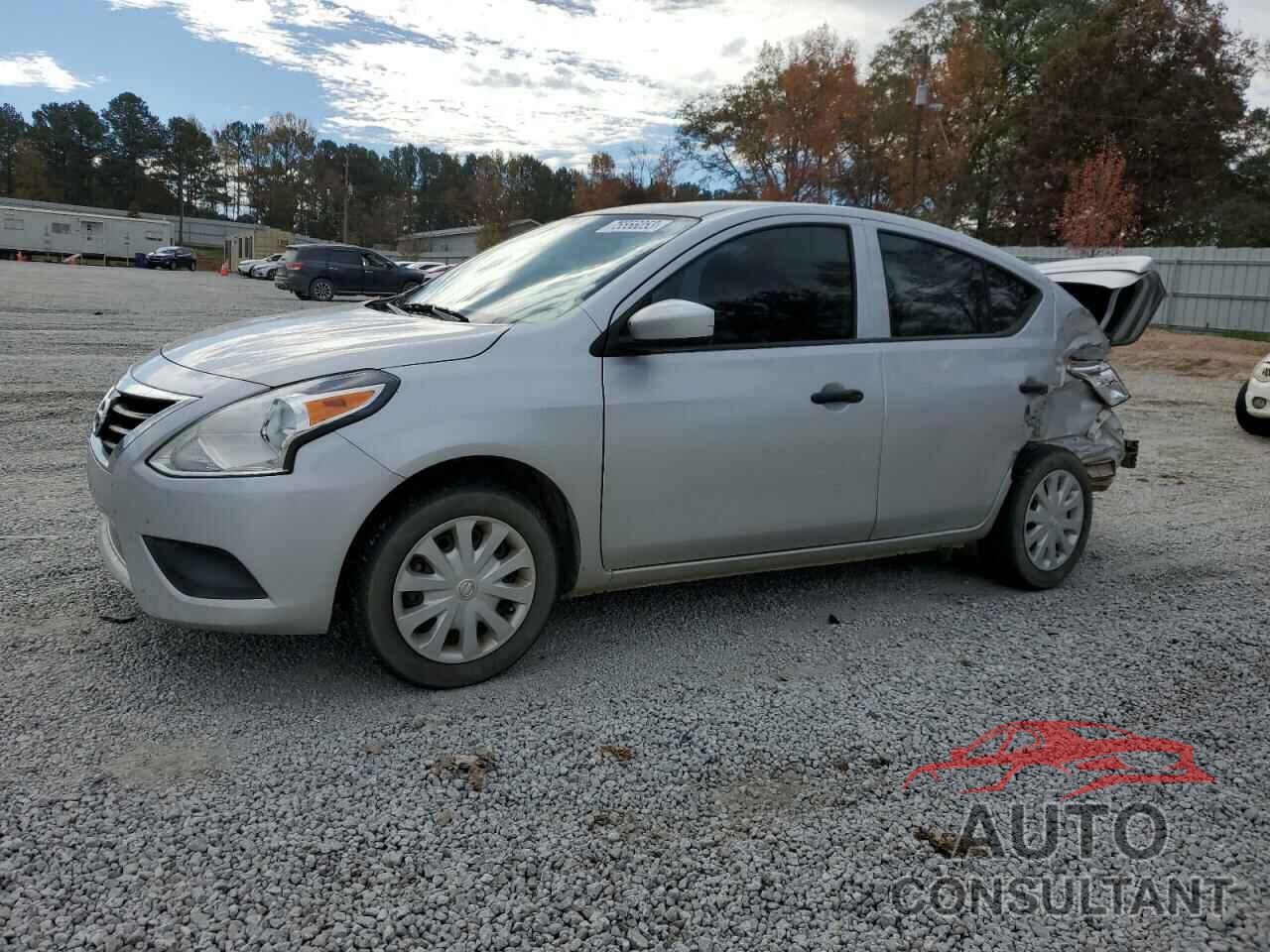 NISSAN VERSA 2019 - 3N1CN7APXKL877445