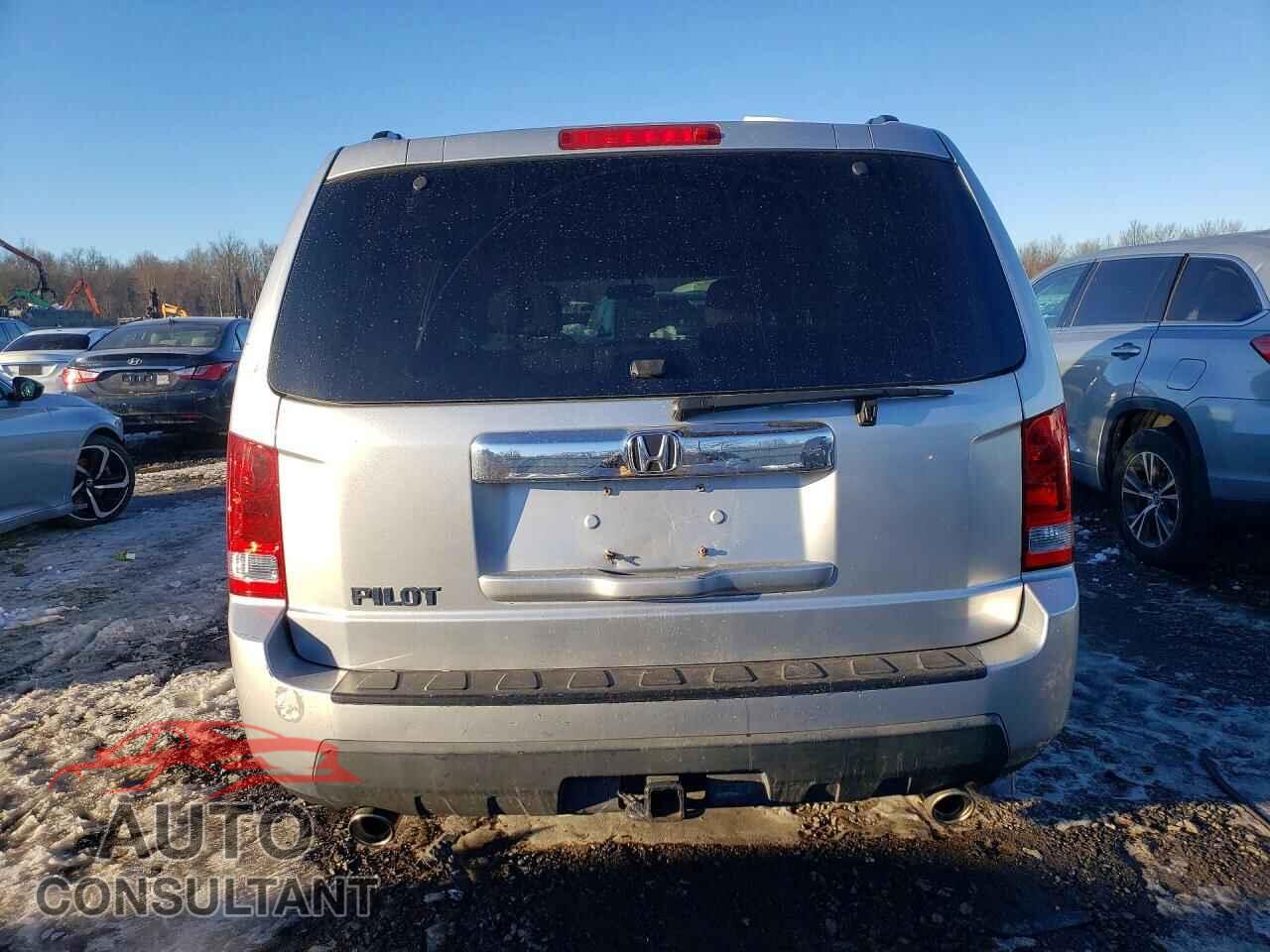 HONDA PILOT 2011 - 5FNYF3H45BB031002