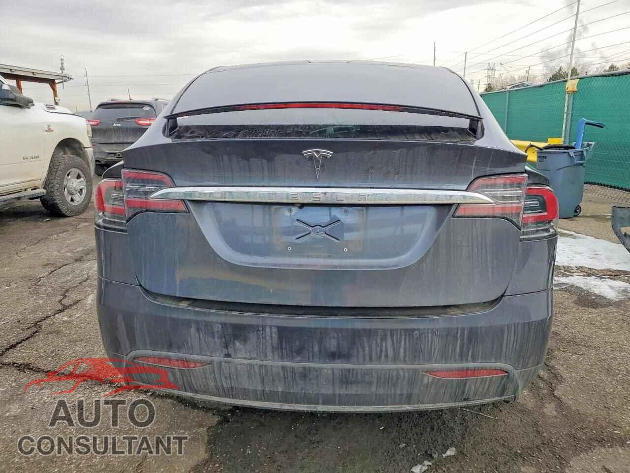 TESLA MODEL X 2018 - 5YJXCBE23JF104447