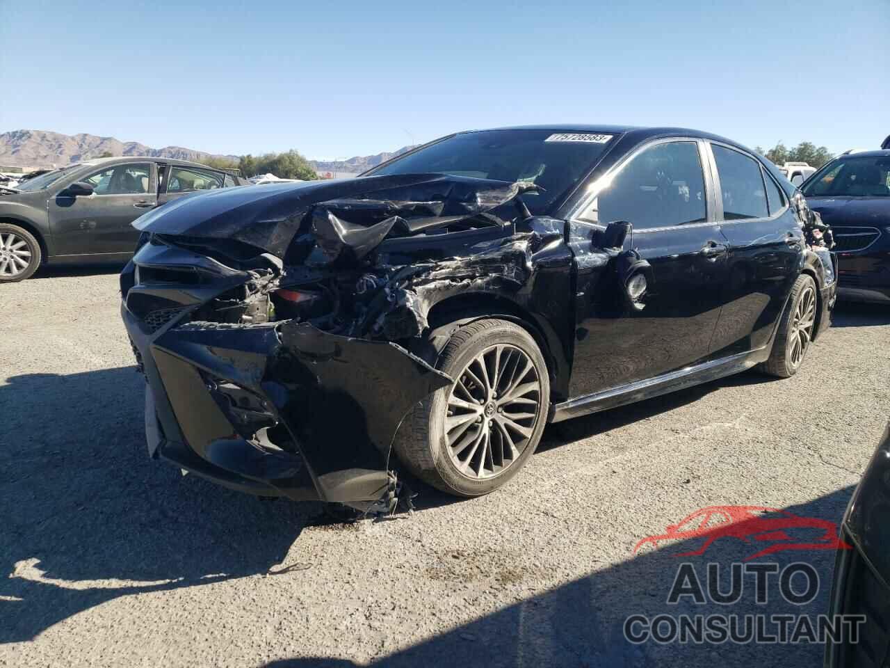 TOYOTA CAMRY 2018 - 4T1B11HK4JU084900