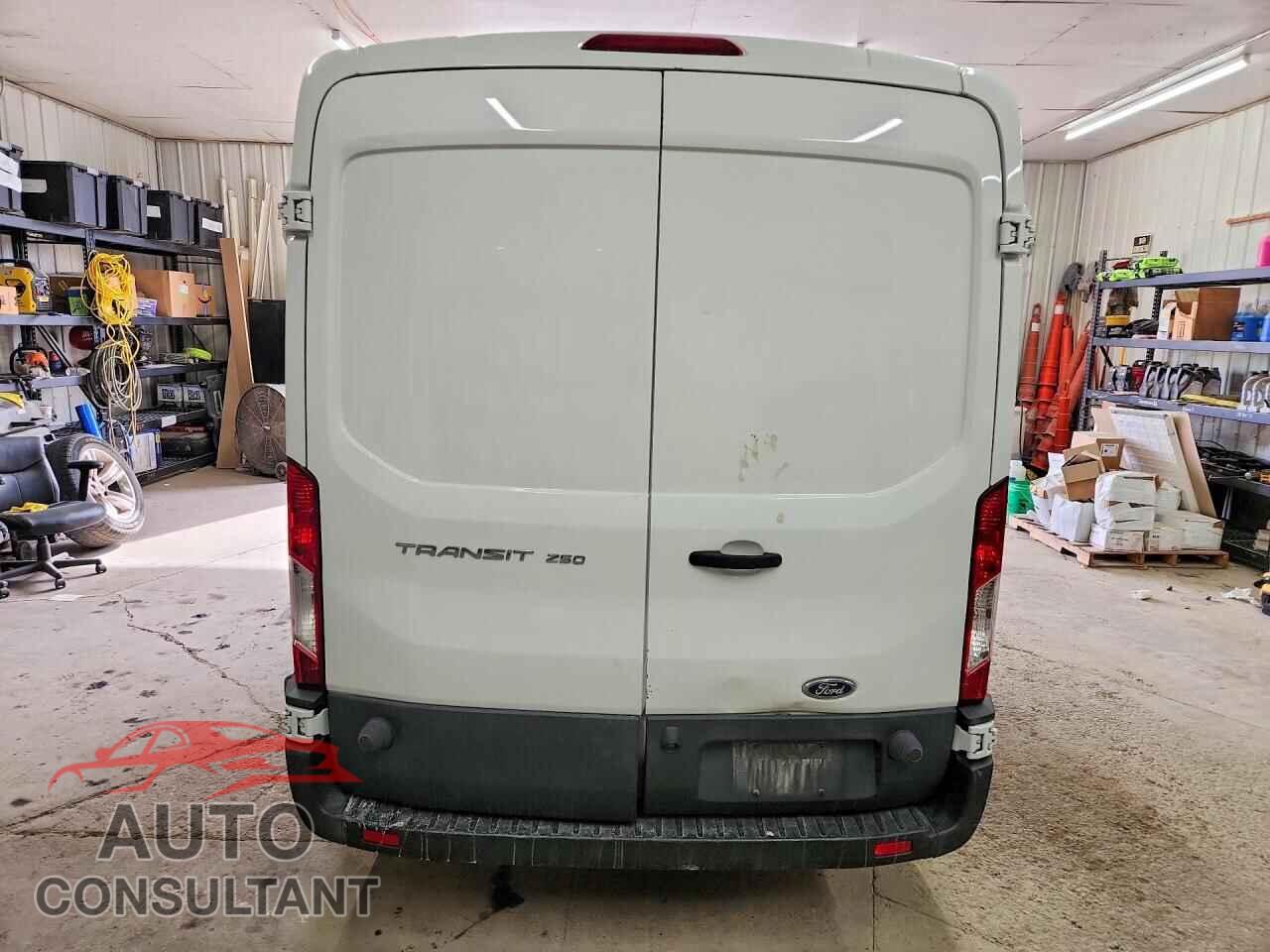 FORD TRANSIT 2015 - 1FTNR2CM0FKA90656