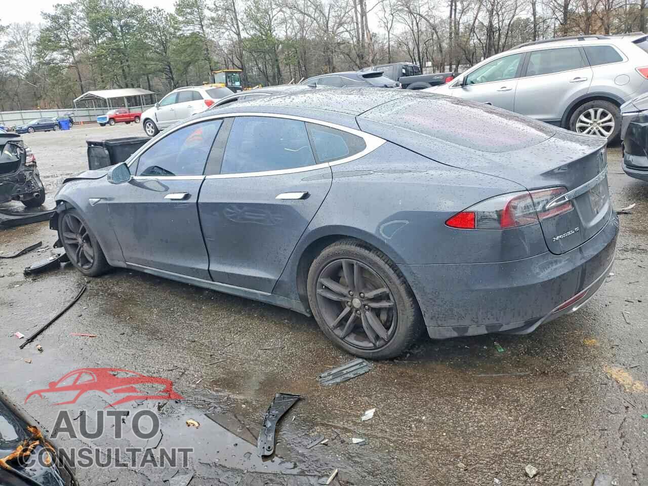 TESLA MODEL S 2015 - 5YJSA1E21FF112323