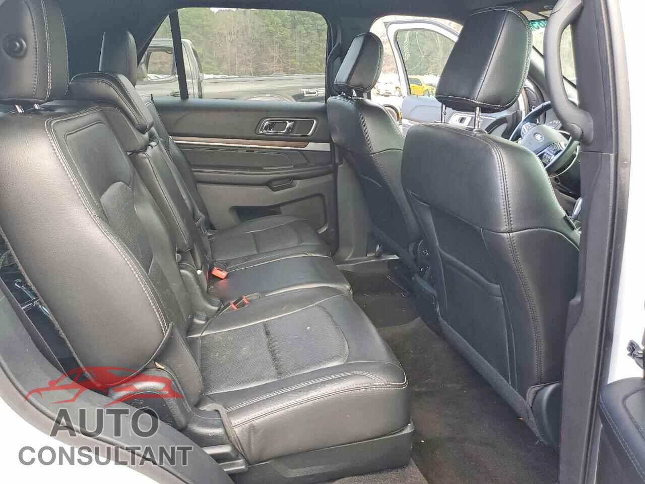 FORD EXPLORER 2018 - 1FM5K7FH3JGB99684