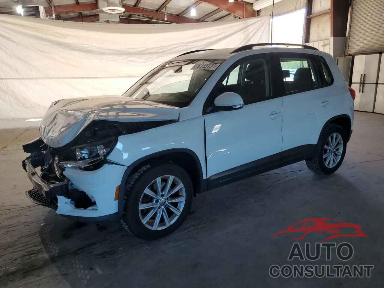 VOLKSWAGEN TIGUAN 2017 - WVGBV7AX5HK050807