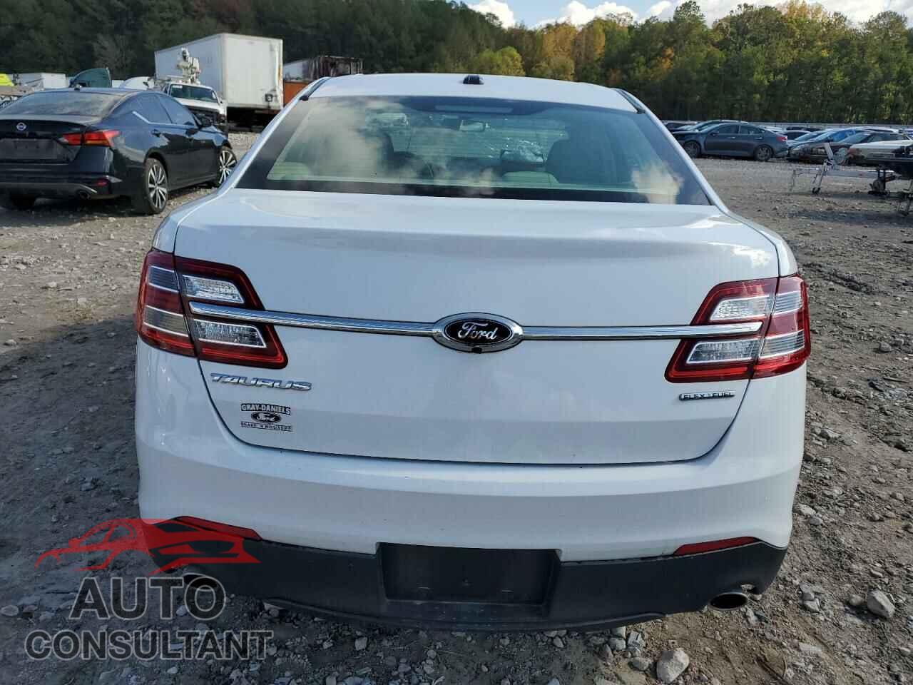 FORD TAURUS 2017 - 1FAHP2D87HG112295