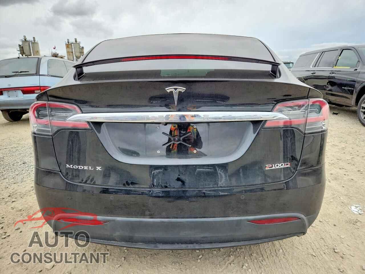 TESLA MODEL X 2018 - 5YJXCBE44JF142920