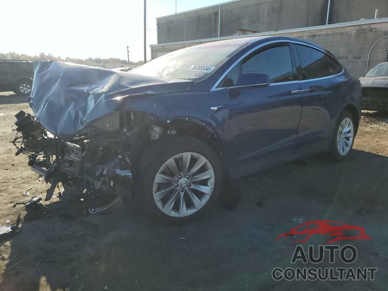 TESLA MODEL X 2018 - 5YJXCAE24JF140822