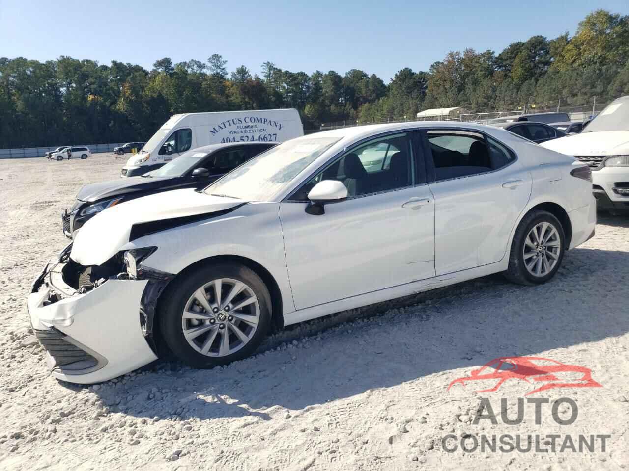 TOYOTA CAMRY 2022 - 4T1C11AK4NU638649