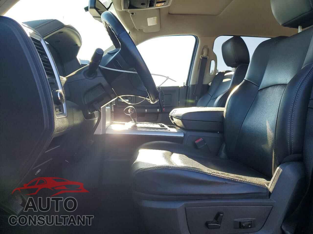 DODGE RAM 1500 2012 - 1C6RD7MT2CS135425