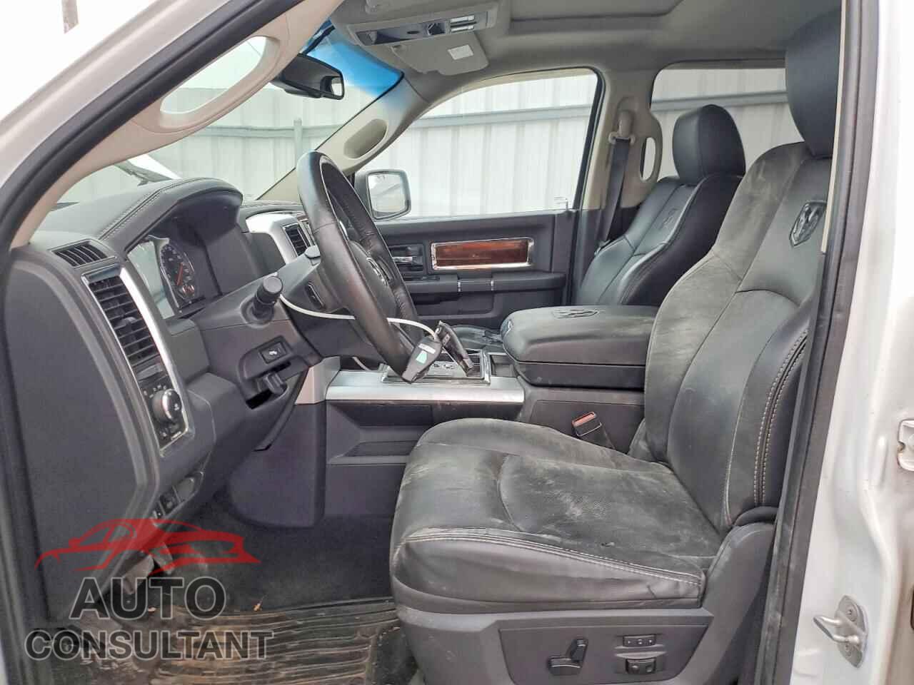 DODGE RAM 1500 2012 - 1C6RD7NT9CS178092