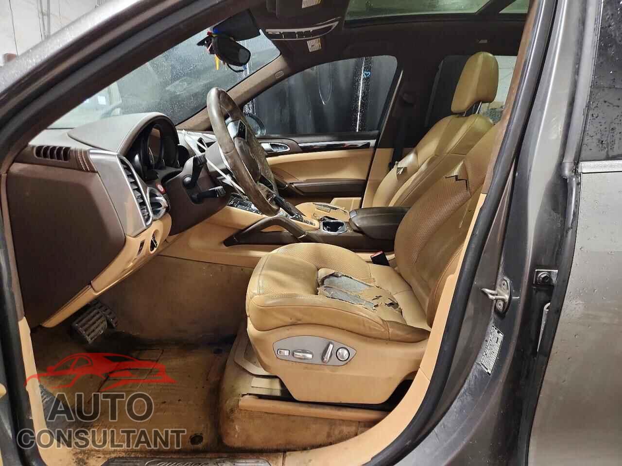 PORSCHE CAYENNE 2016 - WP1AB2A2XGLA93658