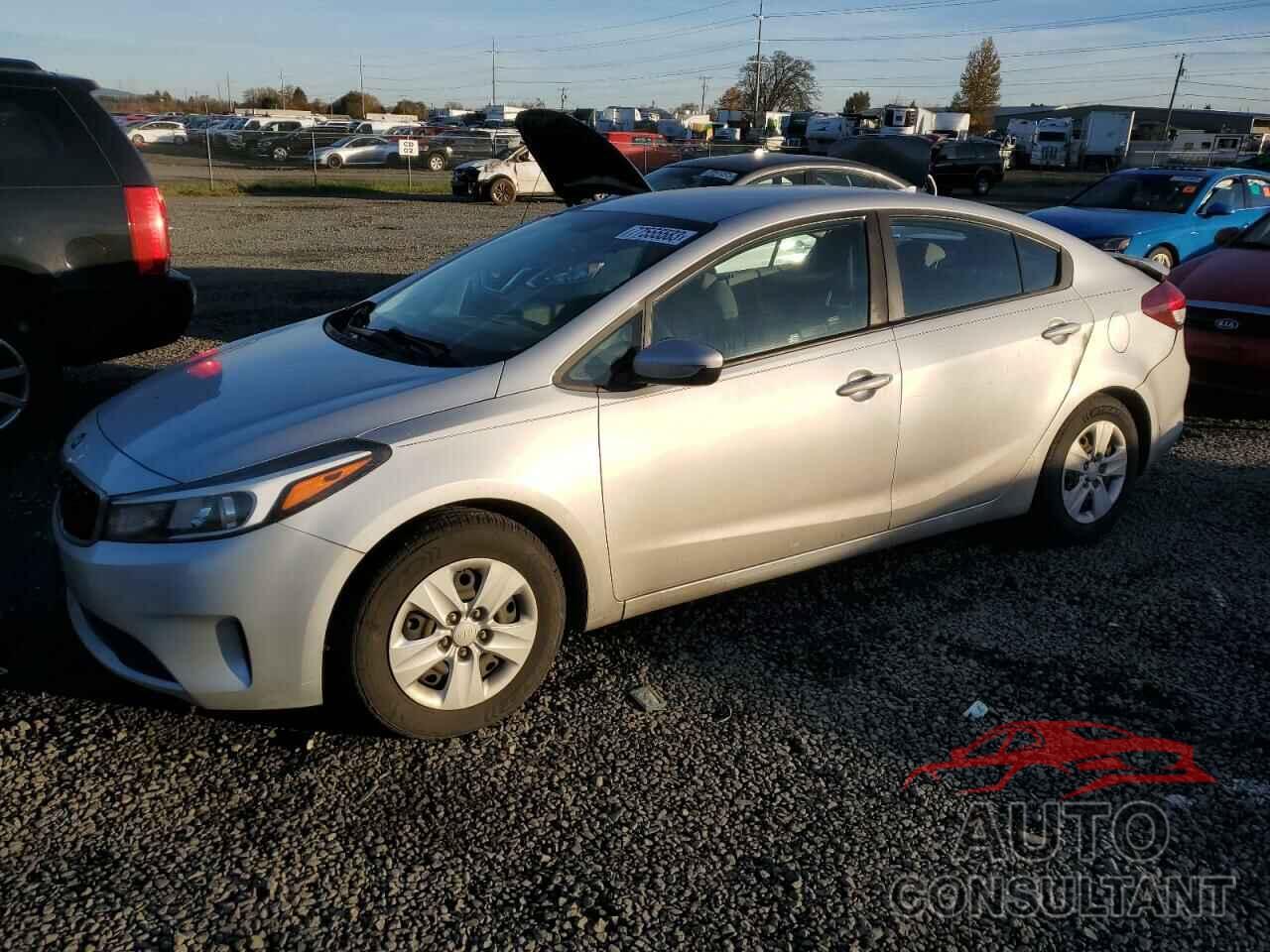 KIA FORTE 2018 - 3KPFL4A77JE217557