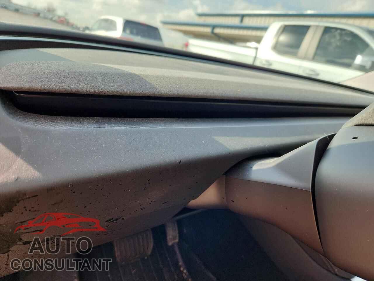 TESLA MODEL 3 2024 - 5YJ3E1EA8RF729514