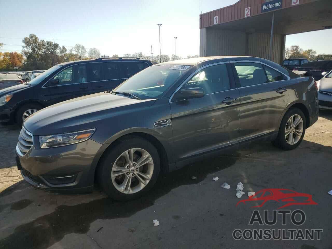 FORD TAURUS 2017 - 1FAHP2E82HG125583