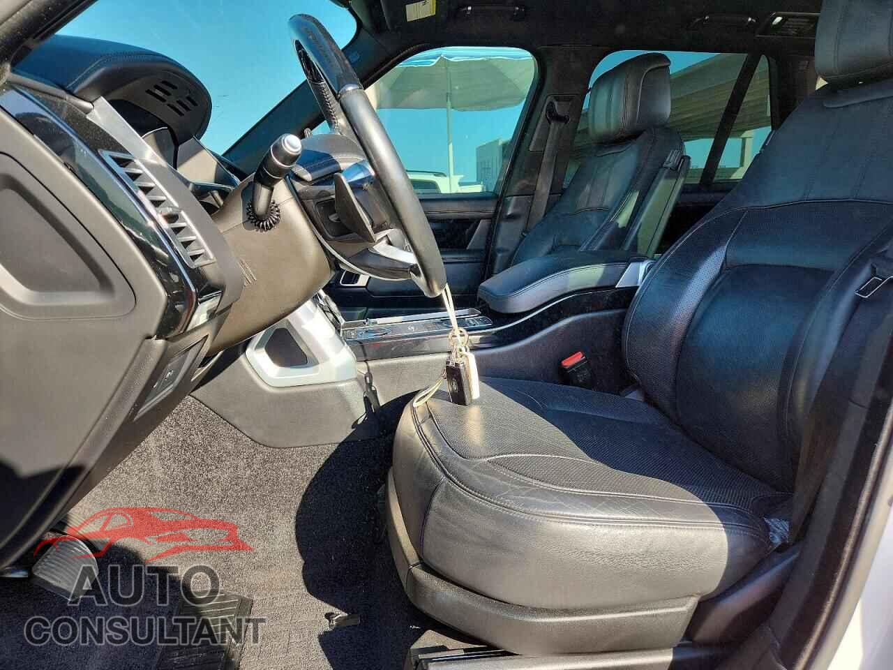 LAND ROVER RANGE ROVER 2019 - SALGS2SV4KA555178