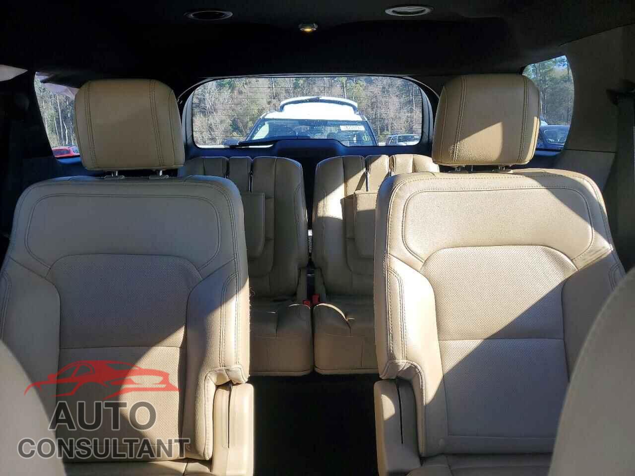 FORD EXPLORER 2017 - 1FM5K7F89HGD02584