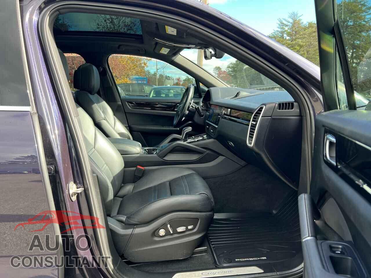 PORSCHE CAYENNE 2019 - WP1AA2AY2KDA14199