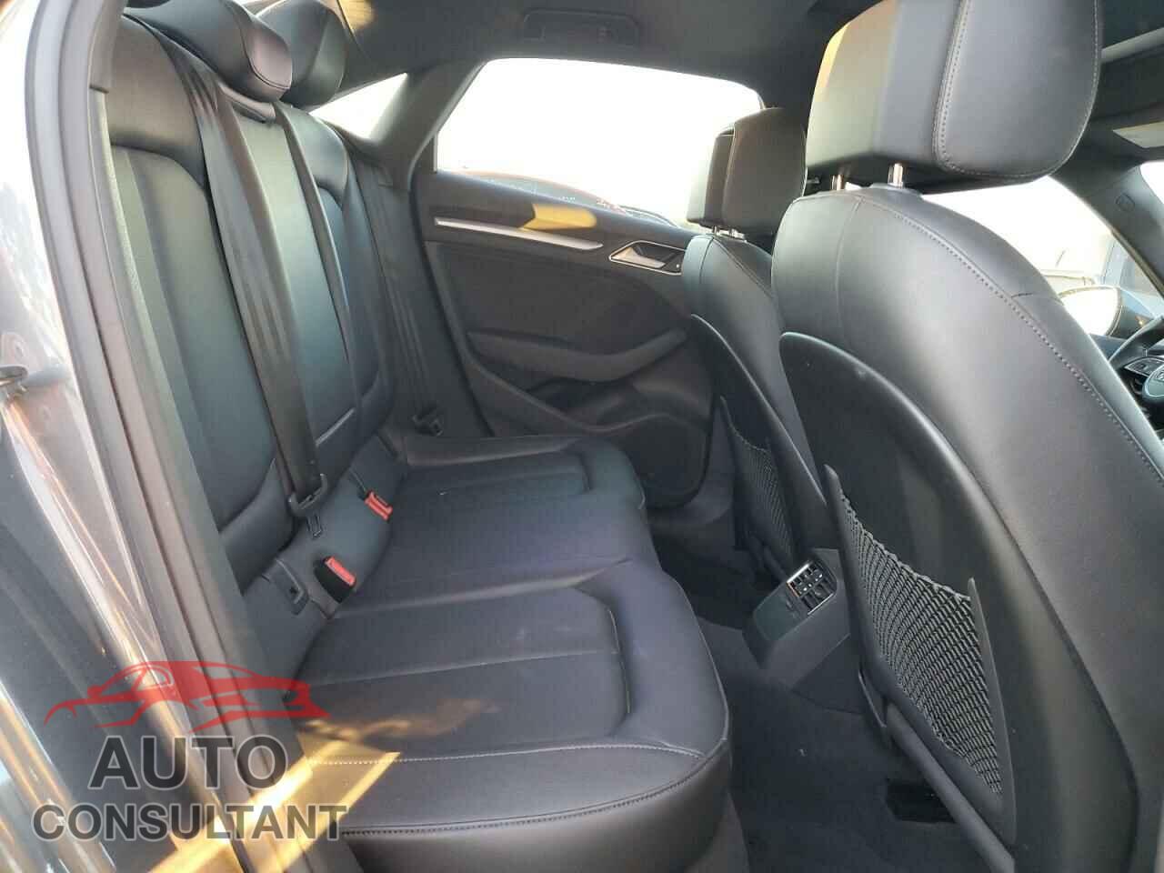 AUDI A3 2017 - WAUB8GFF7H1027401