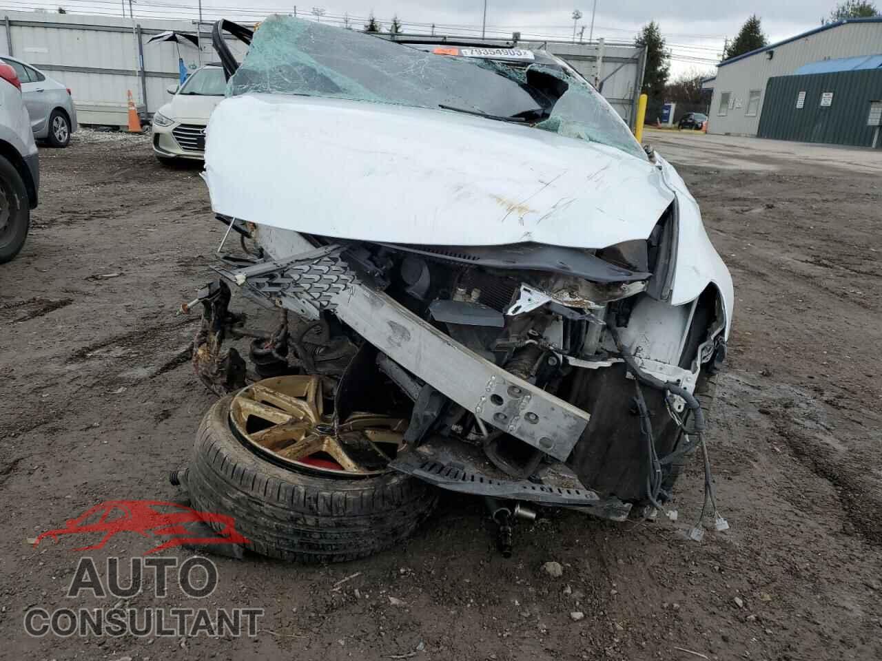 LEXUS IS 2016 - JTHCE1D2XG5012328