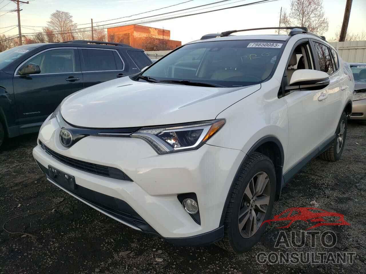 TOYOTA RAV4 2018 - JTMRFREV7JJ230631