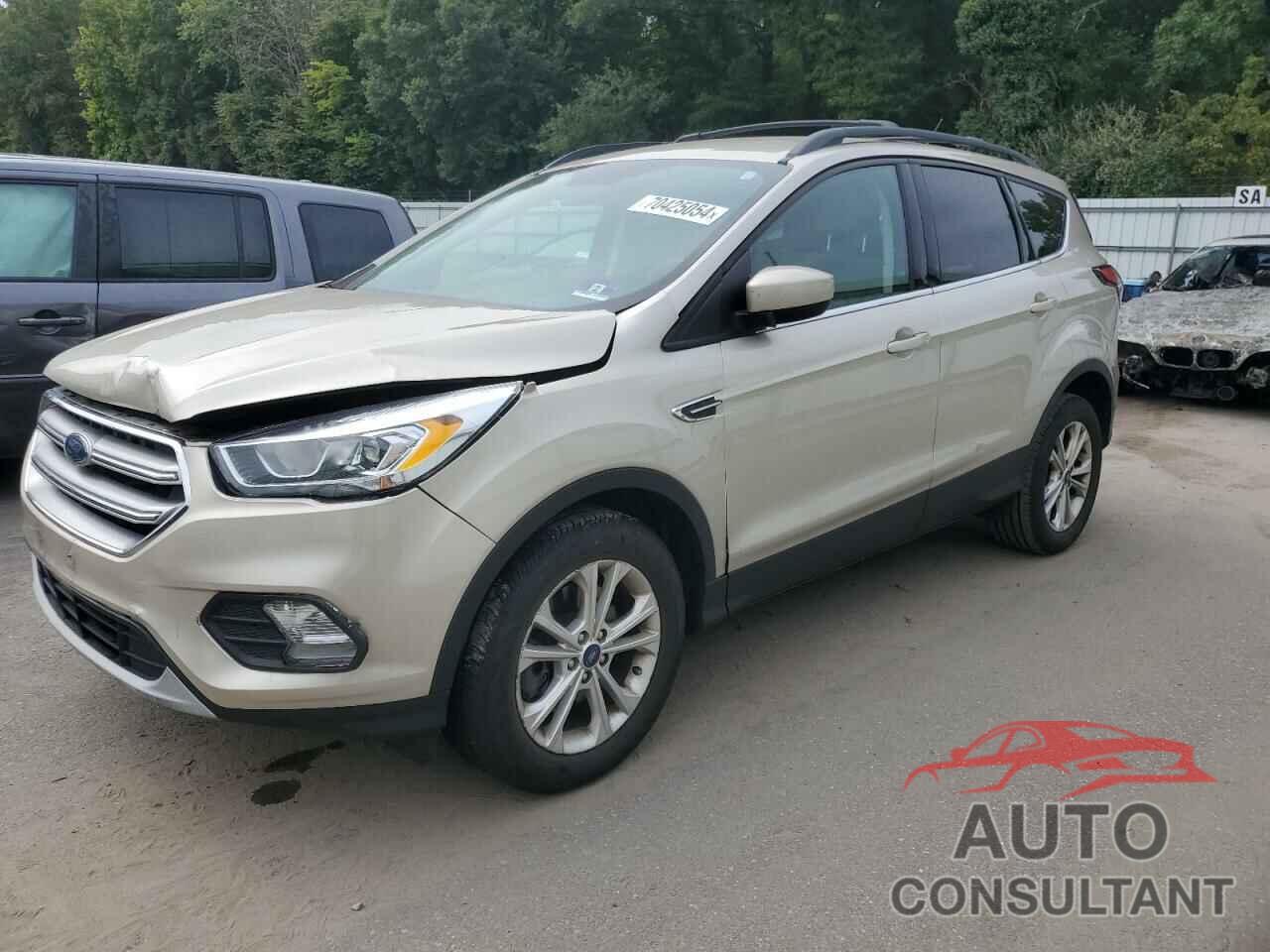 FORD ESCAPE 2017 - 1FMCU9GD2HUC71351