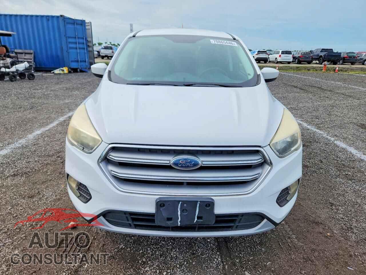 FORD ESCAPE 2017 - 1FMCU0GD4HUE65469