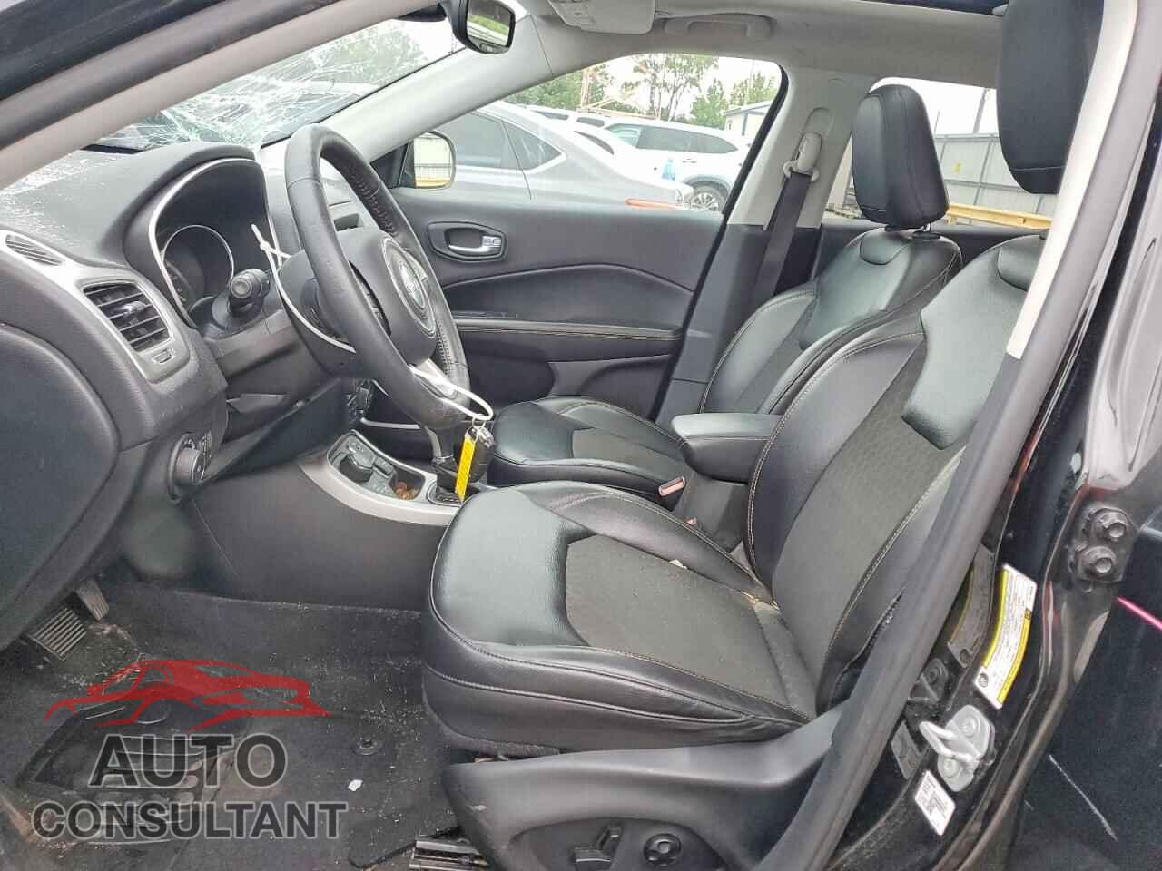 JEEP COMPASS 2018 - 3C4NJDBB3JT115849