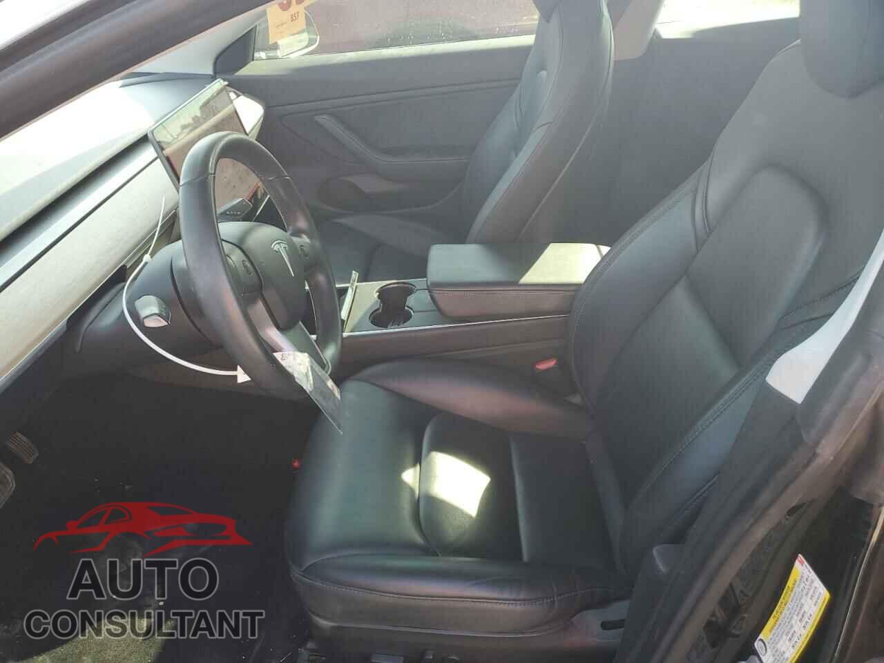 TESLA MODEL 3 2019 - 5YJ3E1EB8KF197194
