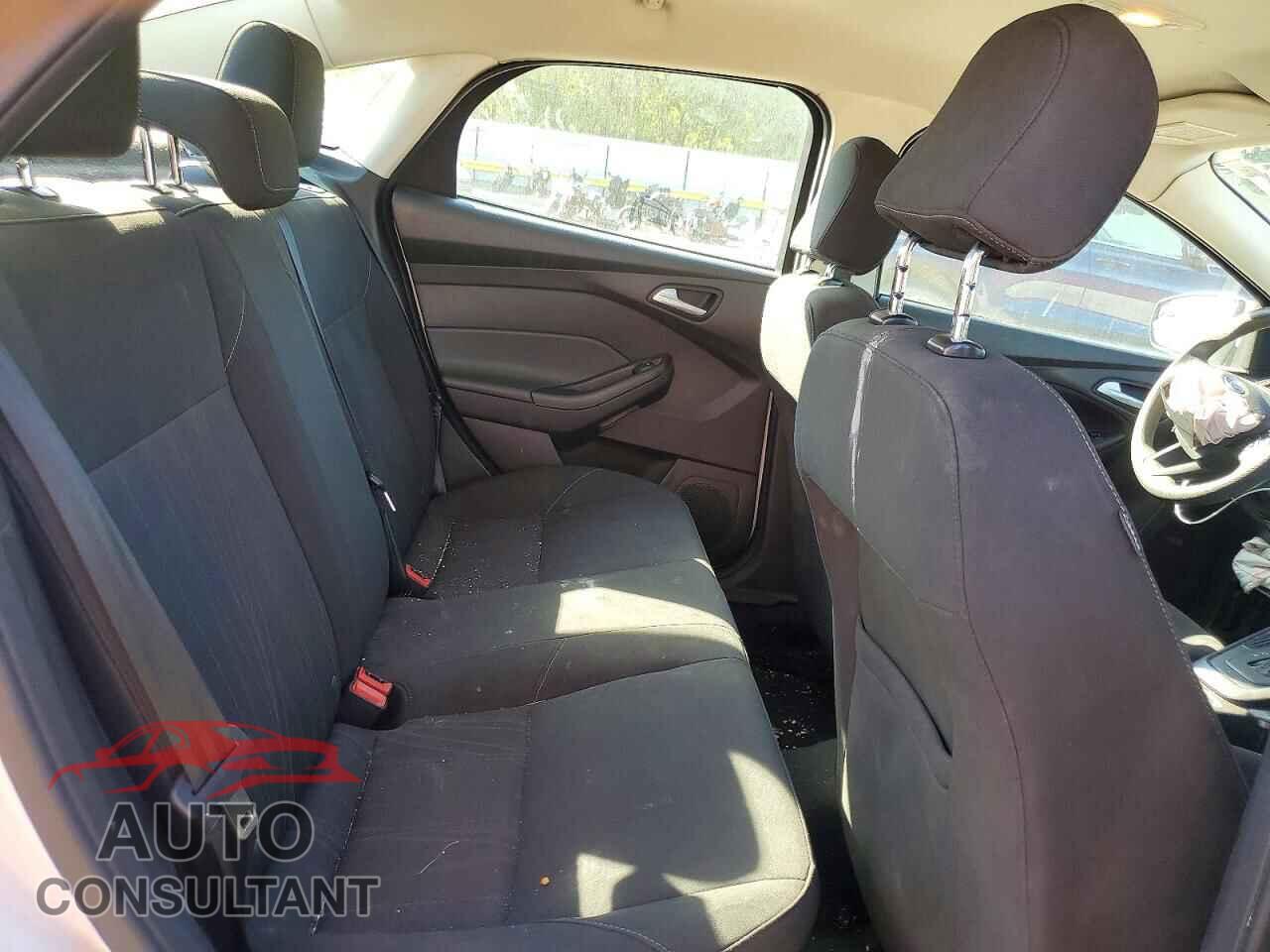 FORD FOCUS 2016 - 1FADP3F21GL341297