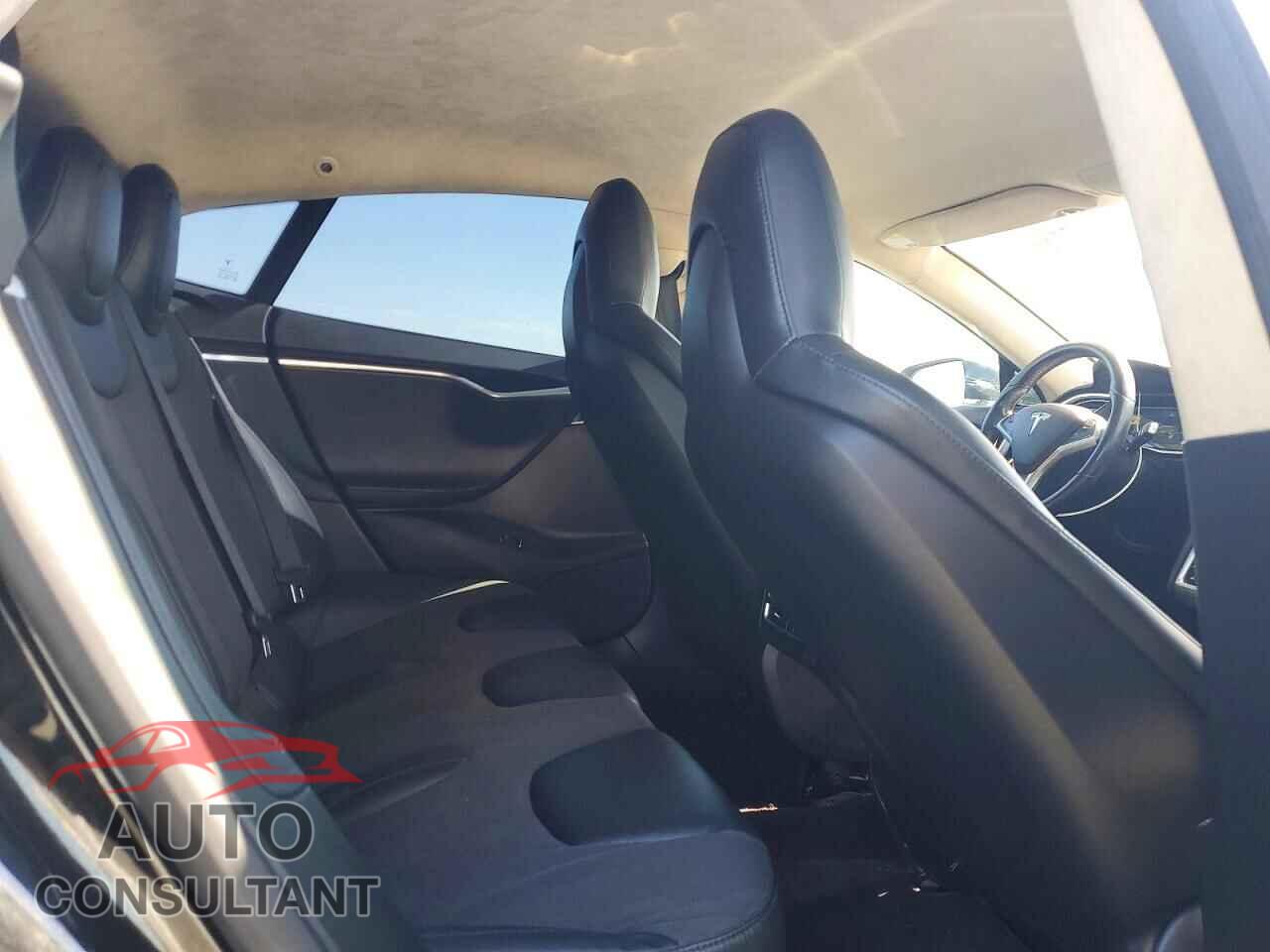 TESLA MODEL S 2016 - 5YJSA1E15GF142479