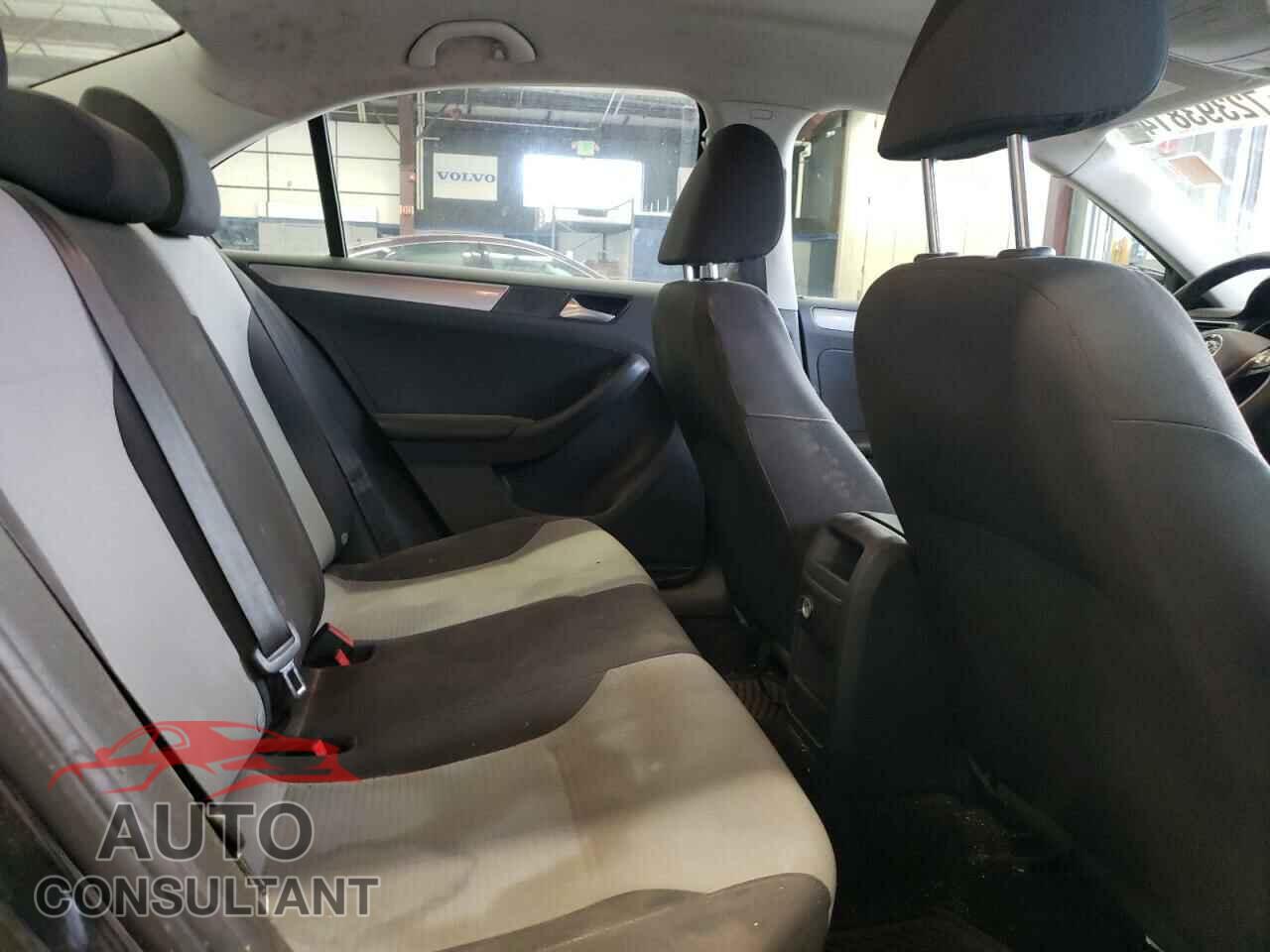 VOLKSWAGEN JETTA 2017 - 3VW2B7AJ9HM328641