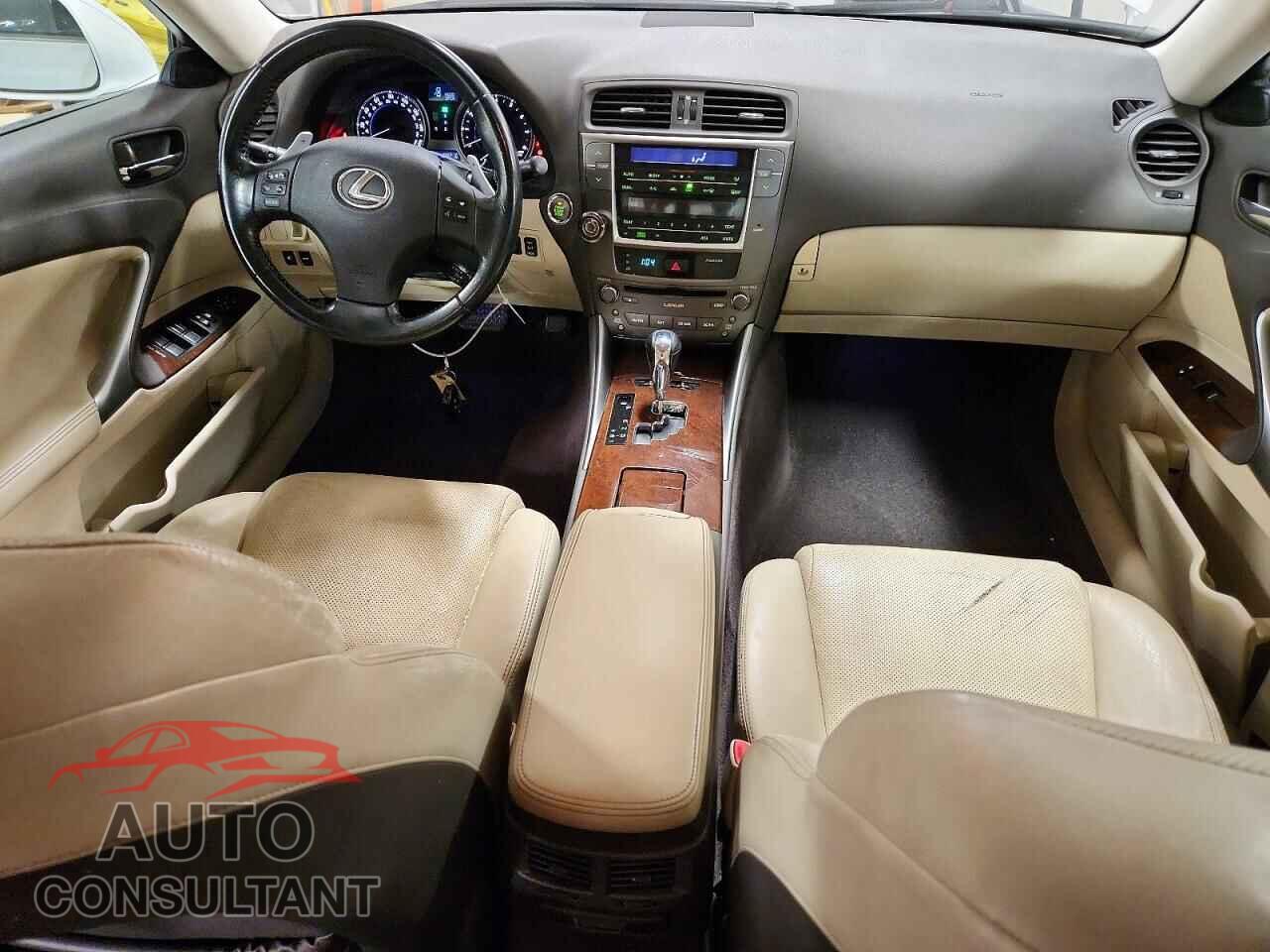 LEXUS IS 2010 - JTHCF5C29A2033010
