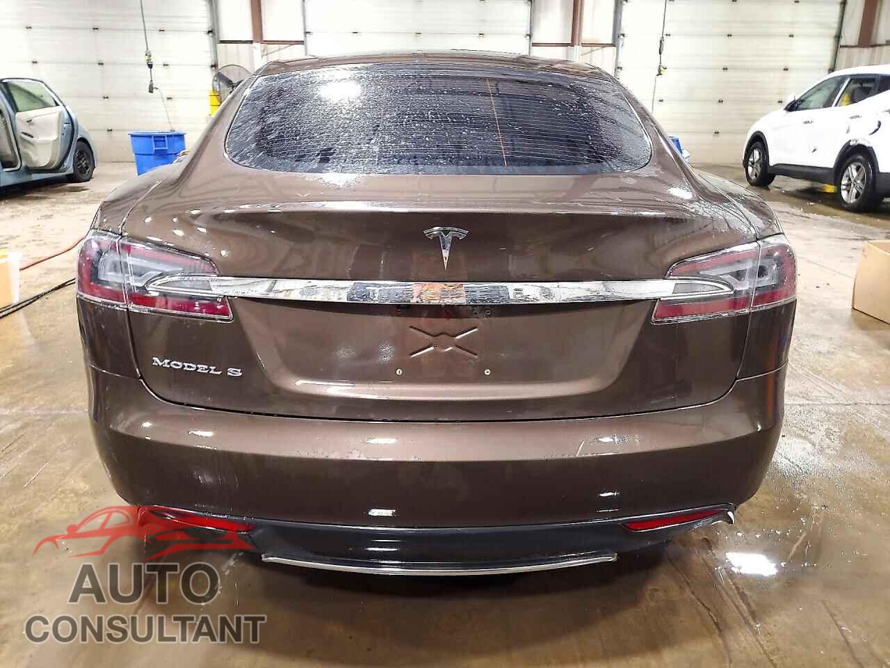 TESLA MODEL S 2013 - 5YJSA1CG2DFP05071