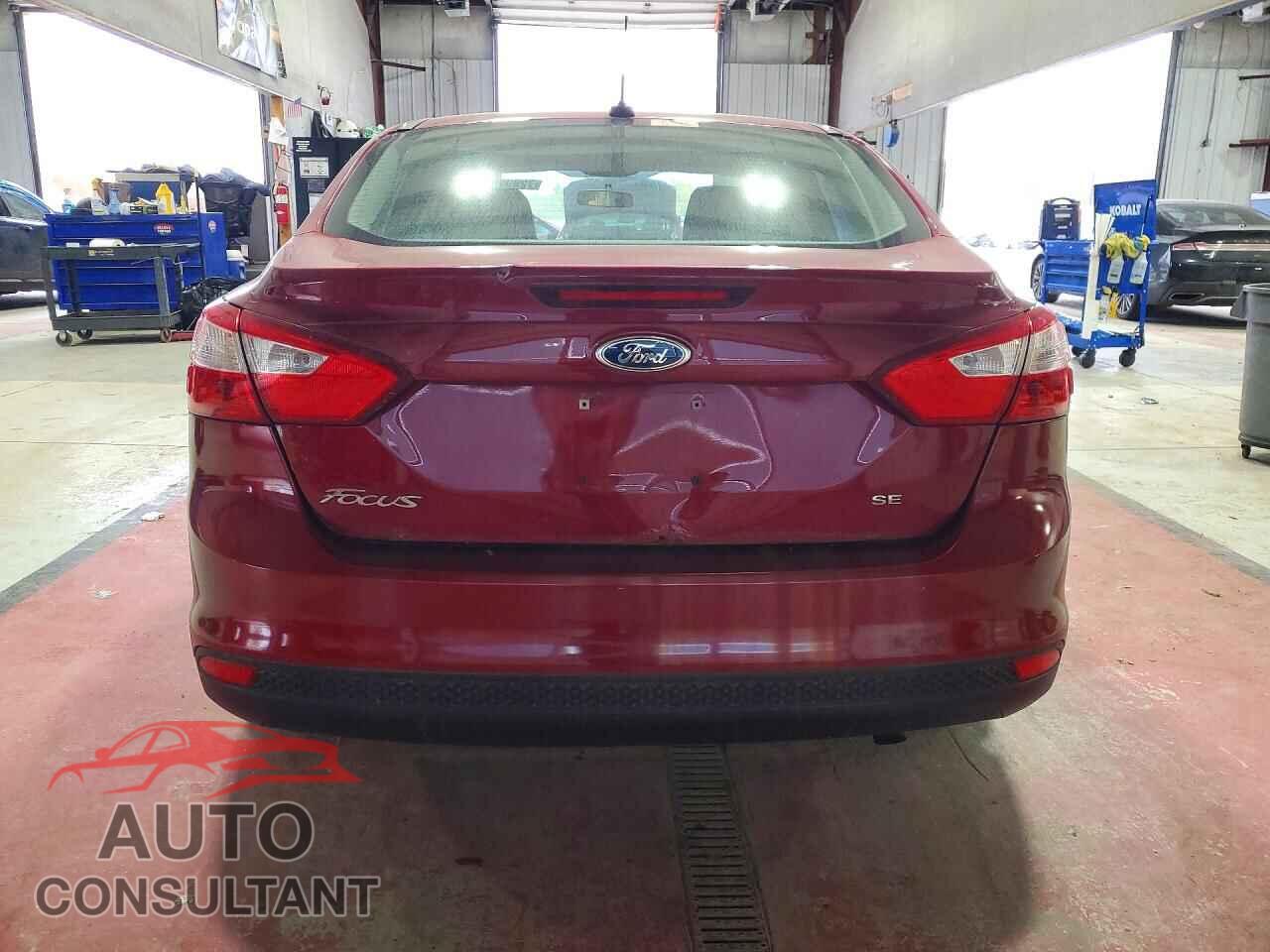 FORD FOCUS 2014 - 1FADP3F2XEL297670