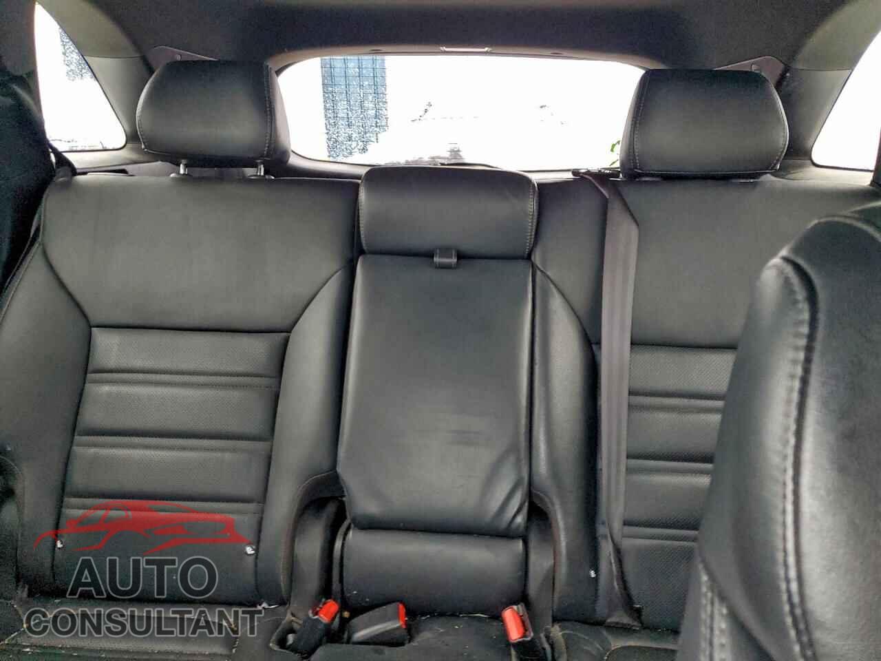 KIA SORENTO 2017 - 5XYPKDA58HG237562